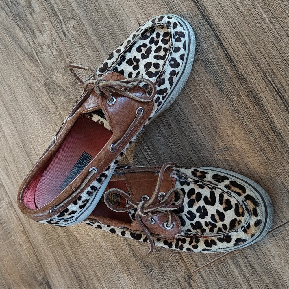EUC Sperry Leopard Hide Boat Shoes